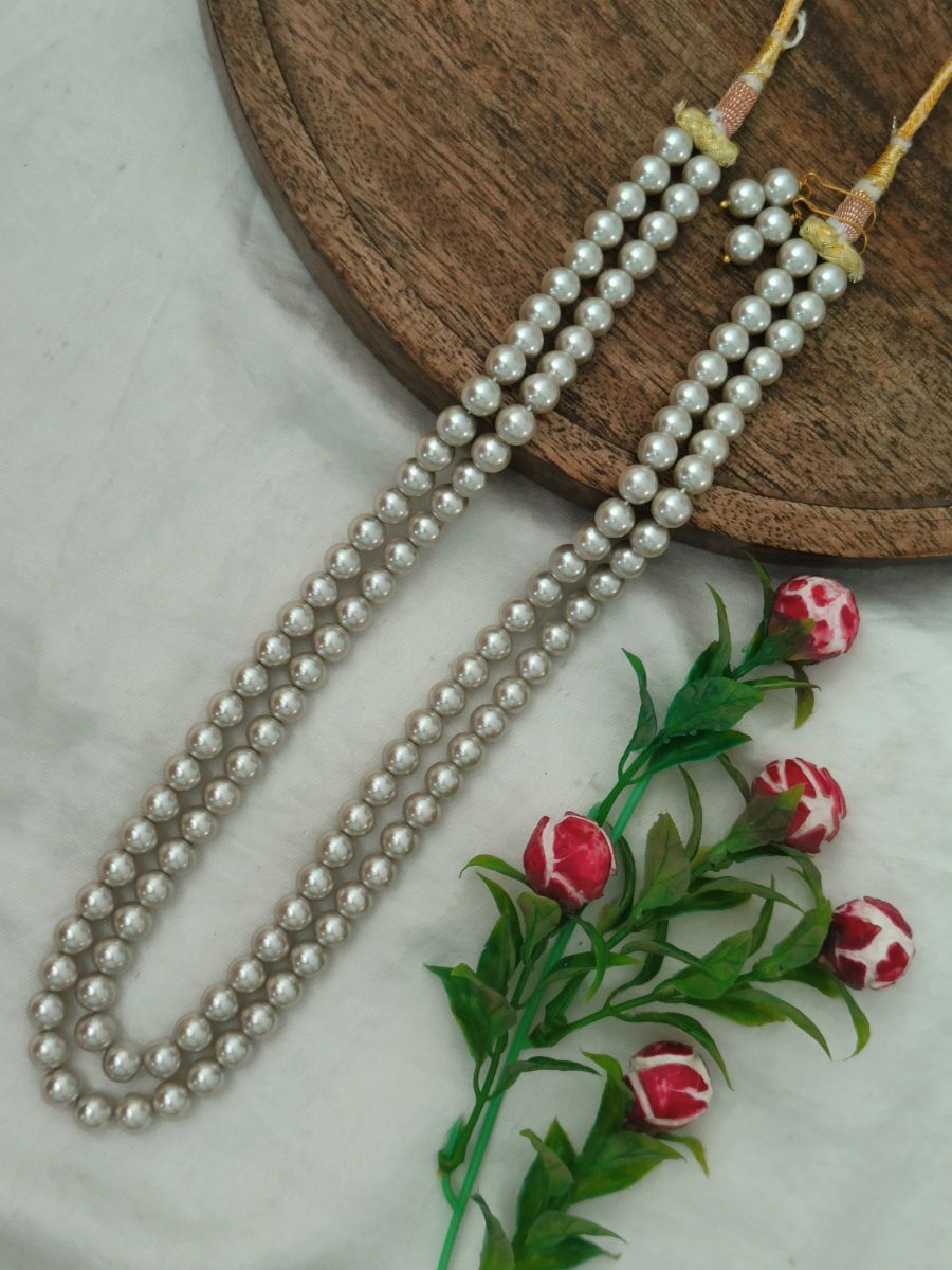 1-3.jpg Shell Pearl Necklace - Image 1