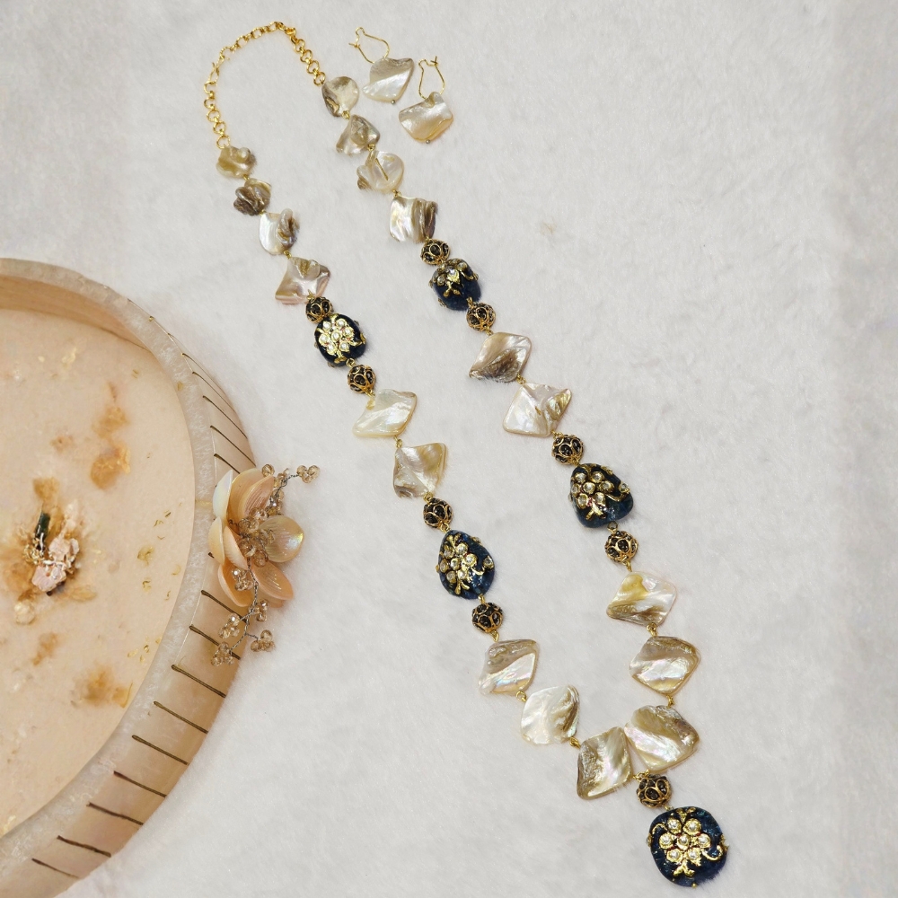 1-36.jpg Mother Of Pearl Necklace - Image 1