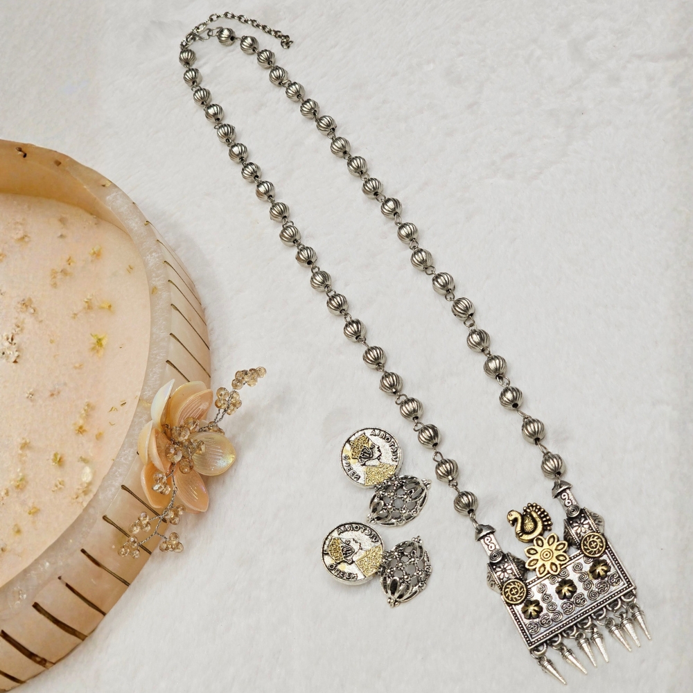 2-106.jpg Oxidized Necklace - Image 1
